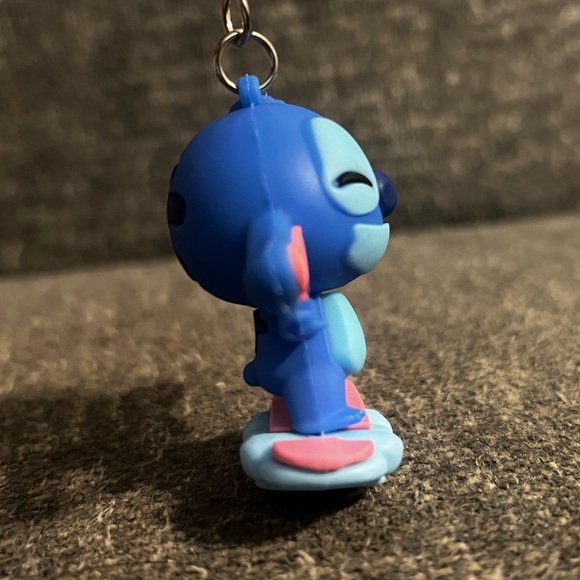 Stitch Surfing 2.5” Keychain - Picture 5 of 5